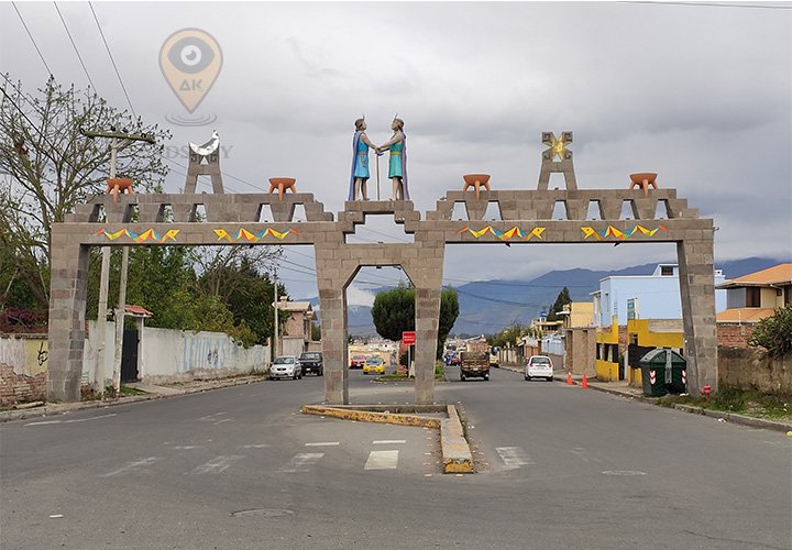 Monumento Portal “La Gran Alianza” (Riobamba, Ecuador)